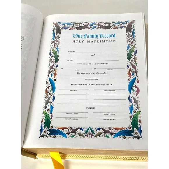 Vtg Holy Bible 2005 Catholic Pop Benedict & Vatican Clean Great Condition - Picture 8 of 9